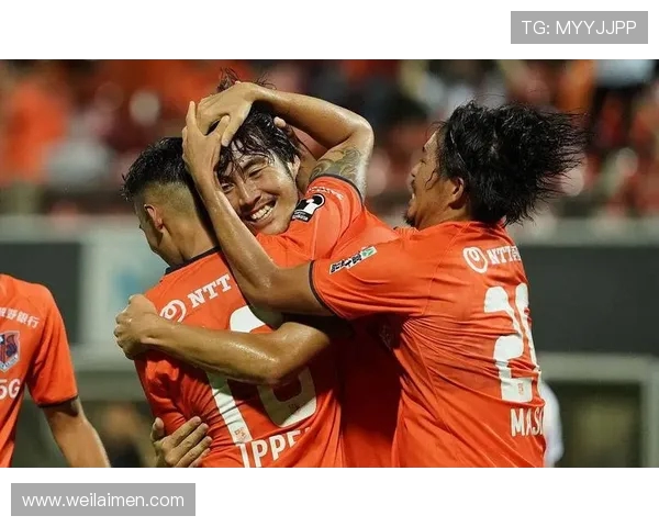 大宫松鼠与爱缓的精彩对决探秘两队战术与球员表现的深度分析